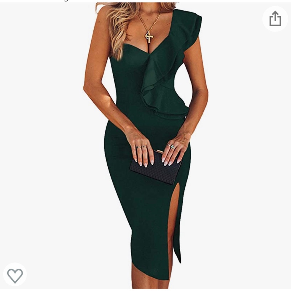 Beautiful dress brand new, never worn!